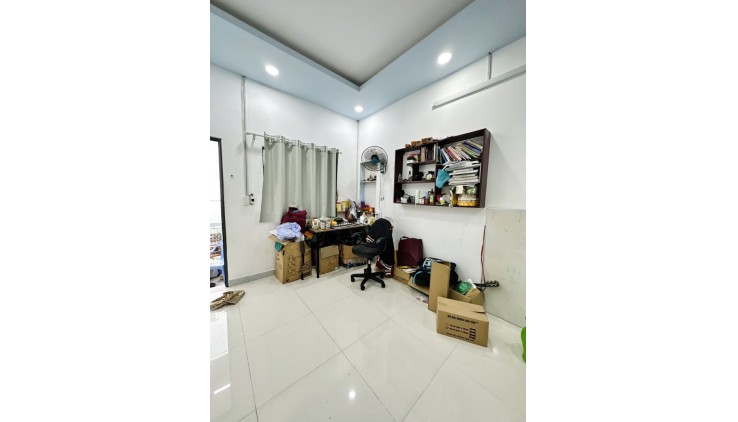 BÁN NHÀ PHÚ NHUẬN OTO VÀO NHÀ 110M2 NGANG 4.6M KHU VIP PHAN XÍCH LONG GẤP BÁN 10.5 TỶ.